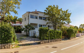 2 Bedroom Pet Friendly Apartment In Njivice